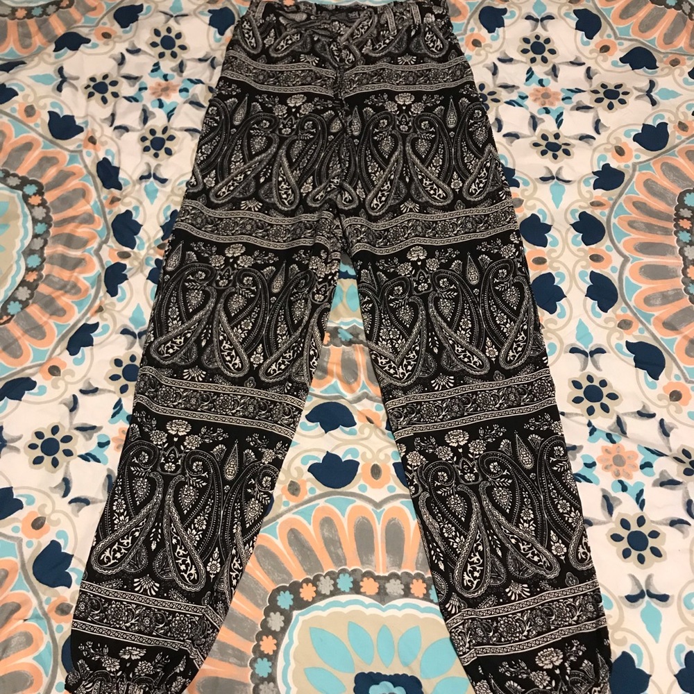 Super cute joggers💕